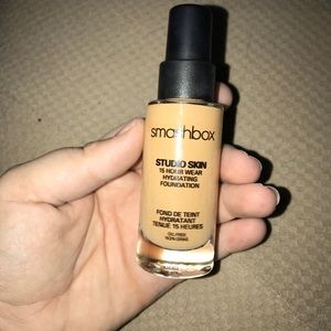 Smashbox Studio Skin Foundation